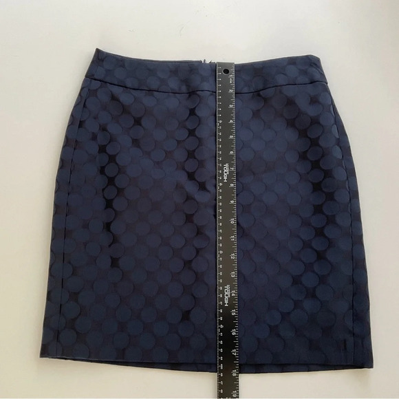 Banana Republic Skirt Sz 2P Navy Blue Pencil Mini Polka Dot Classic Elegant Chic - Picture 4 of 10